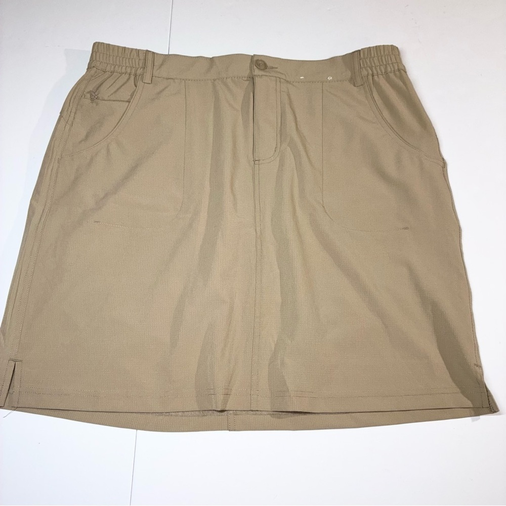 Tilley Women's Trek Ripstop Skirt Large Tan Khaki NWOT comfort Hiking - Picture 4 of 13